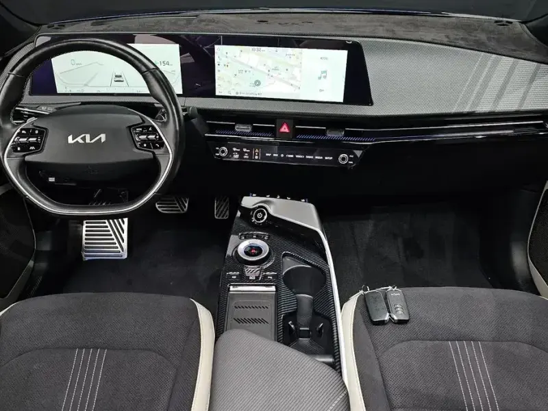 2023 Kia EV6 с пробегом 82 030 км