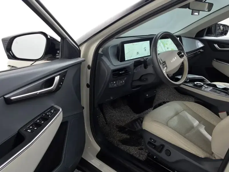 2023 Kia EV6 с пробегом 90 813 км