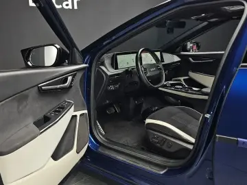 2023 Kia EV6 с пробегом 82 030 км