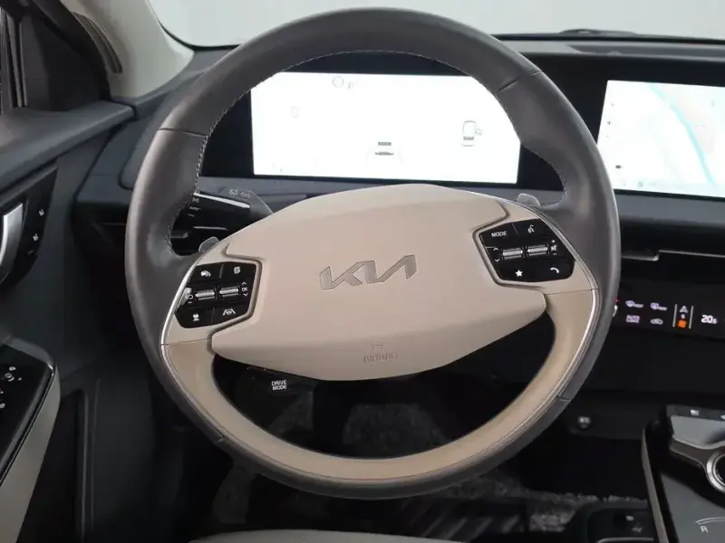 2023 Kia EV6 с пробегом 90 813 км