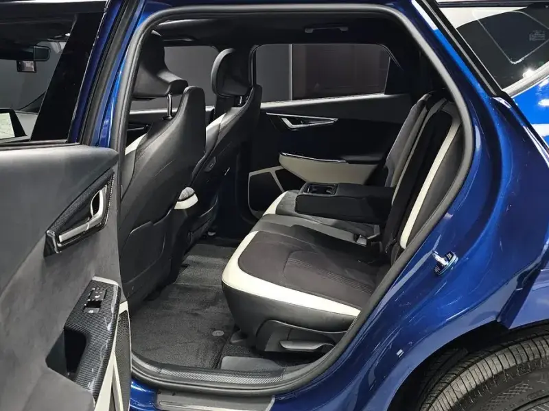 2023 Kia EV6 с пробегом 82 030 км