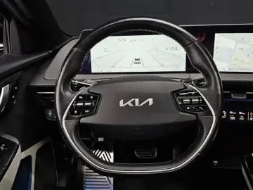 2023 Kia EV6 с пробегом 82 030 км