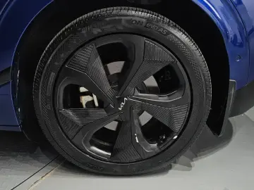 2023 Kia EV6 с пробегом 82 030 км