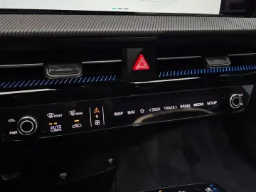 2023 Kia EV6 с пробегом 82 030 км