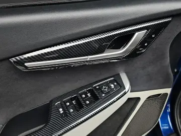 2023 Kia EV6 с пробегом 82 030 км