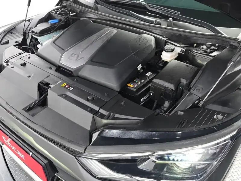 2023 Kia EV6 с пробегом 38 413 км