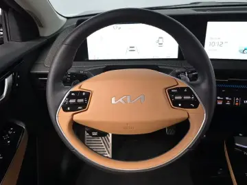 2023 Kia EV6 с пробегом 38 413 км