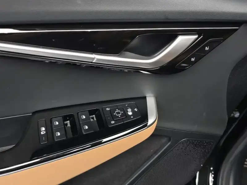 2023 Kia EV6 с пробегом 38 413 км