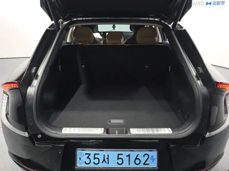 2023 Kia EV6 с пробегом 38 413 км