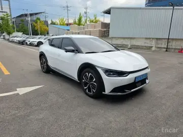 2023 Kia EV6 с пробегом 45 521 км