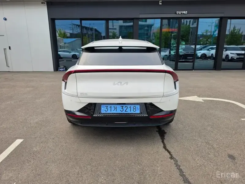 2023 Kia EV6 с пробегом 45 521 км