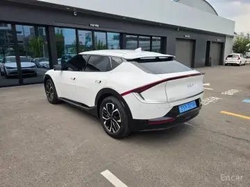 2023 Kia EV6 с пробегом 45 521 км