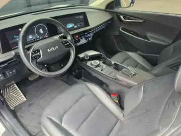 2023 Kia EV6 с пробегом 45 521 км