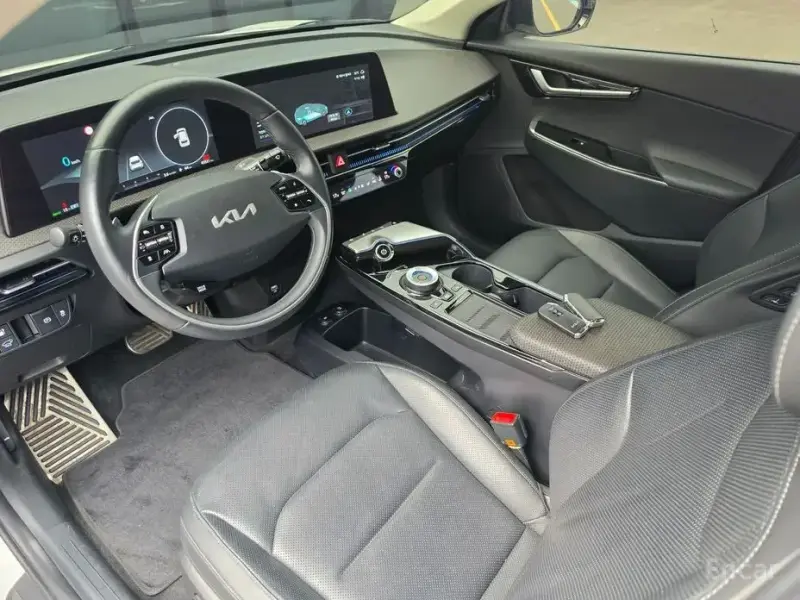2023 Kia EV6 с пробегом 45 521 км