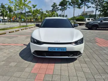 2022 Kia EV6 с пробегом 72 260 км
