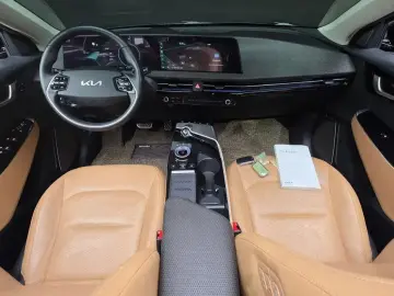 2022 Kia EV6 с пробегом 36 157 км