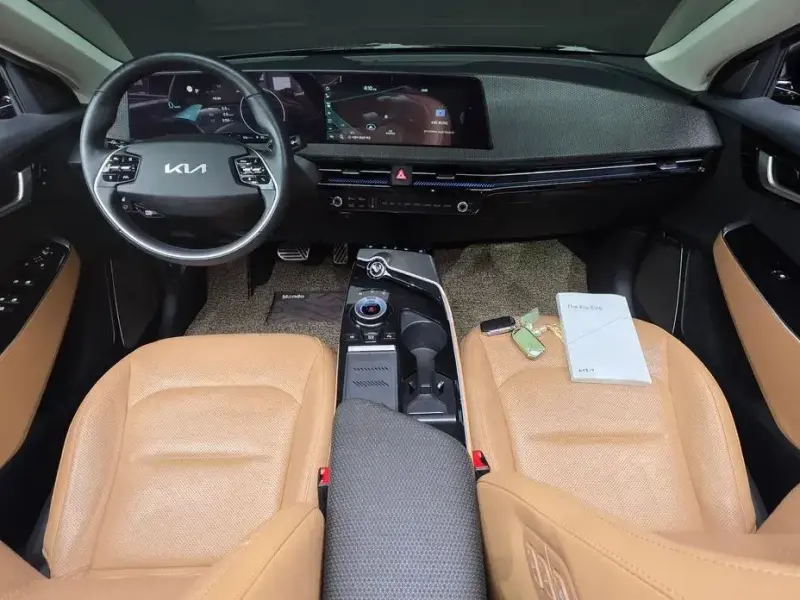 2022 Kia EV6 с пробегом 36 157 км