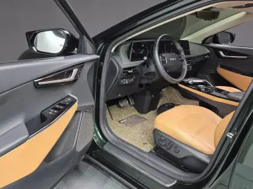 2022 Kia EV6 с пробегом 36 157 км
