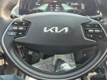 2022 Kia EV6 с пробегом 72 260 км