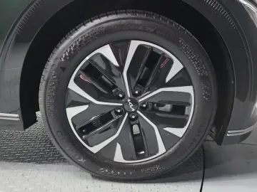 2022 Kia EV6 с пробегом 36 157 км