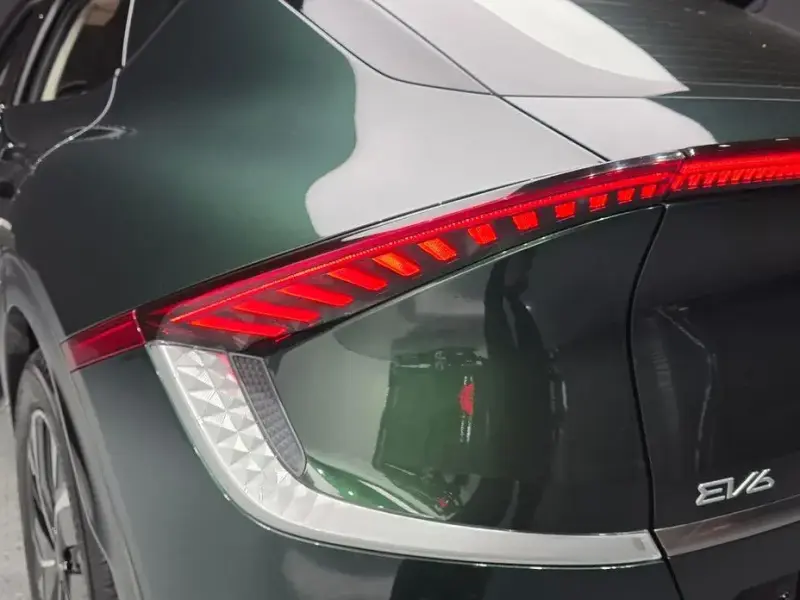 2022 Kia EV6 с пробегом 36 157 км