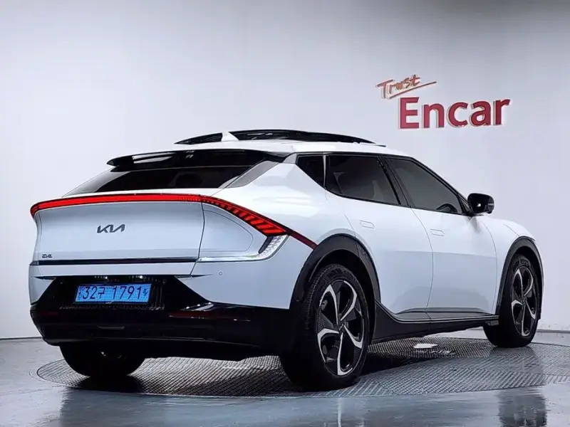 2022 Kia EV6 с пробегом 46 216 км