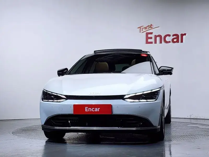 2022 Kia EV6 с пробегом 46 216 км