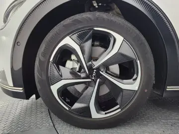 2022 Kia EV6 с пробегом 46 216 км