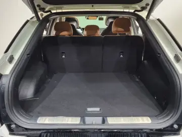 2022 Kia EV6 с пробегом 46 216 км