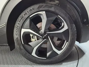 2022 Kia EV6 с пробегом 46 216 км