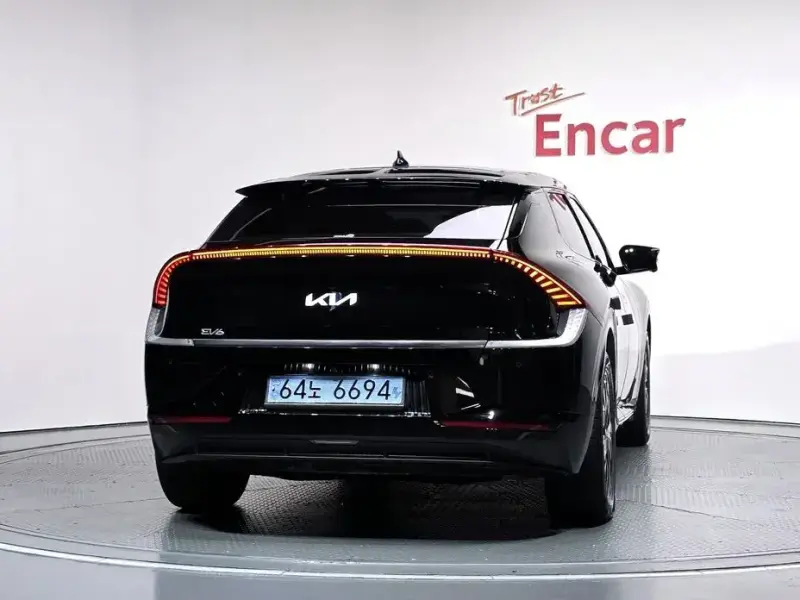 2022 Kia EV6 с пробегом 96 766 км