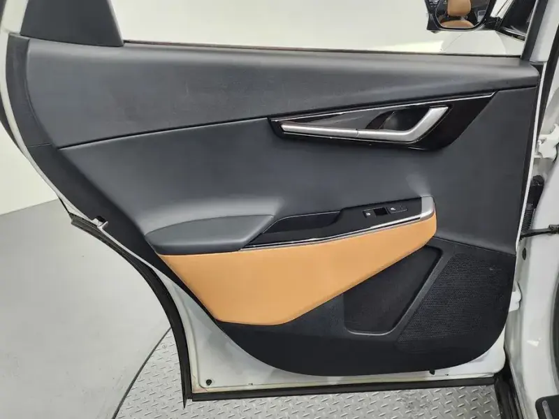 2022 Kia EV6 с пробегом 46 216 км