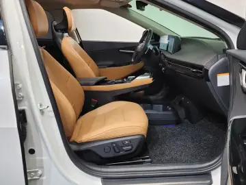 2022 Kia EV6 с пробегом 46 216 км