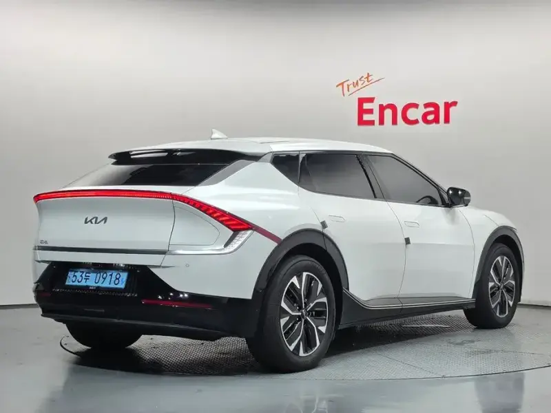 2023 Kia EV6 с пробегом 72 365 км