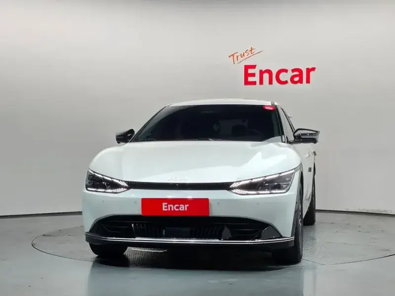 2023 Kia EV6 с пробегом 72 365 км