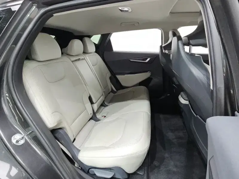 2023 Kia EV6 с пробегом 29 946 км