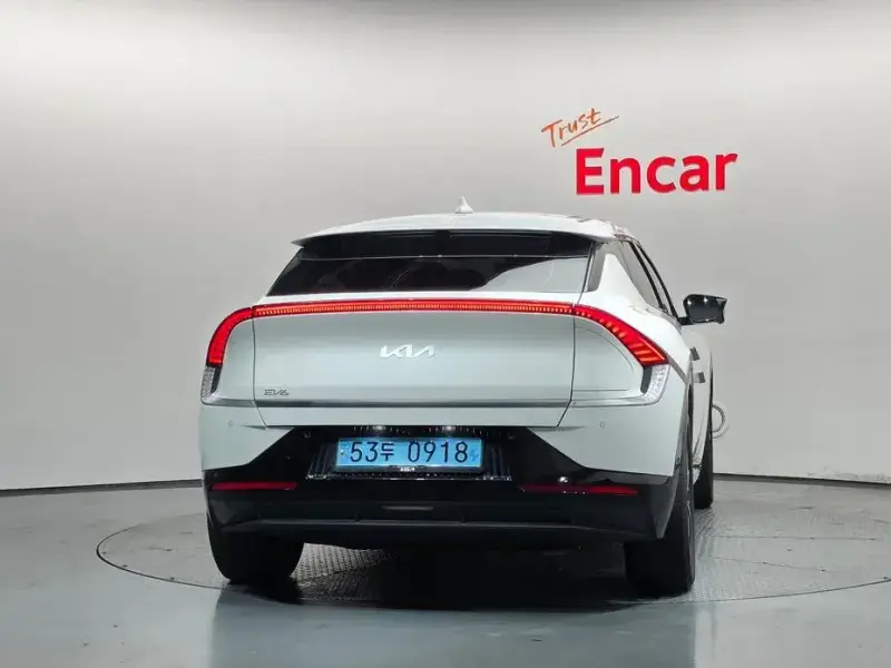 2023 Kia EV6 с пробегом 72 365 км