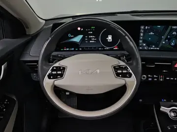 2023 Kia EV6 с пробегом 29 946 км