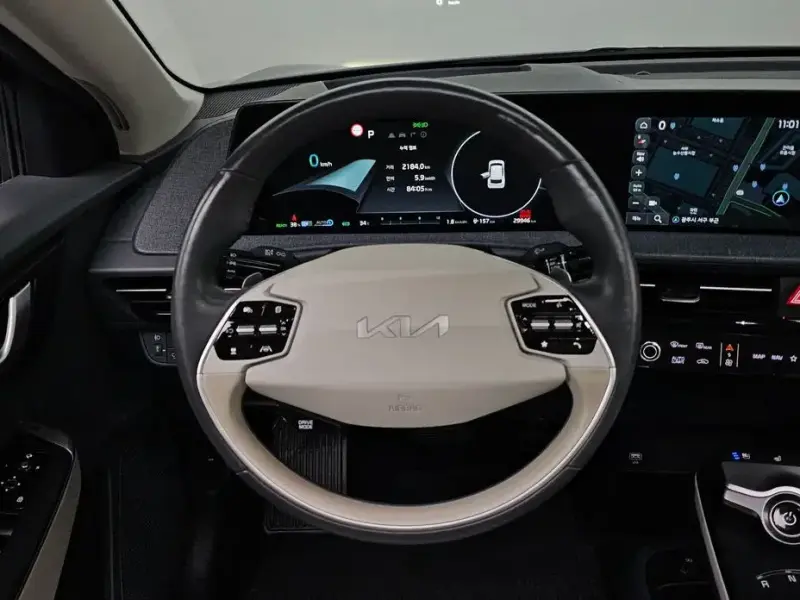 2023 Kia EV6 с пробегом 29 946 км