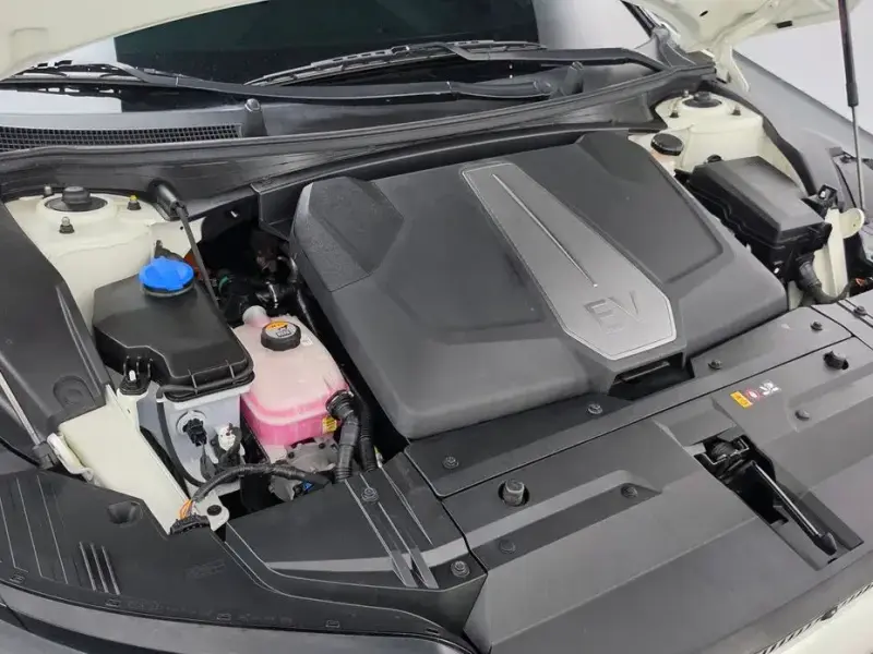 2023 Kia EV6 с пробегом 72 365 км