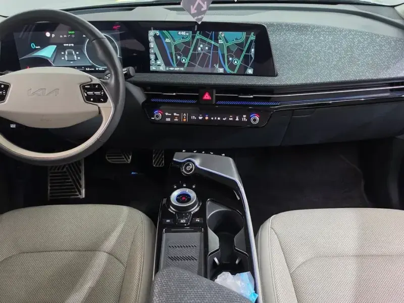 2023 Kia EV6 с пробегом 72 365 км