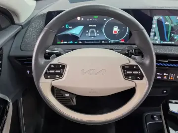 2023 Kia EV6 с пробегом 72 365 км