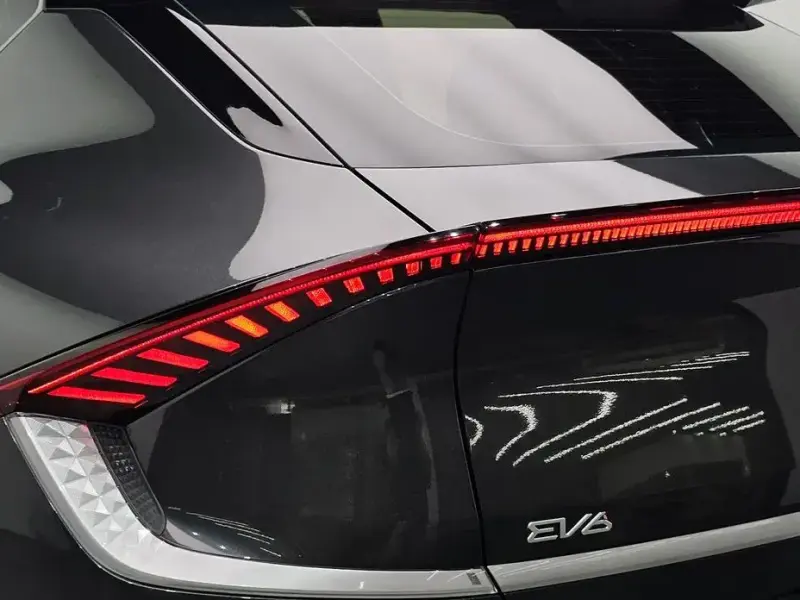 2023 Kia EV6 с пробегом 29 946 км