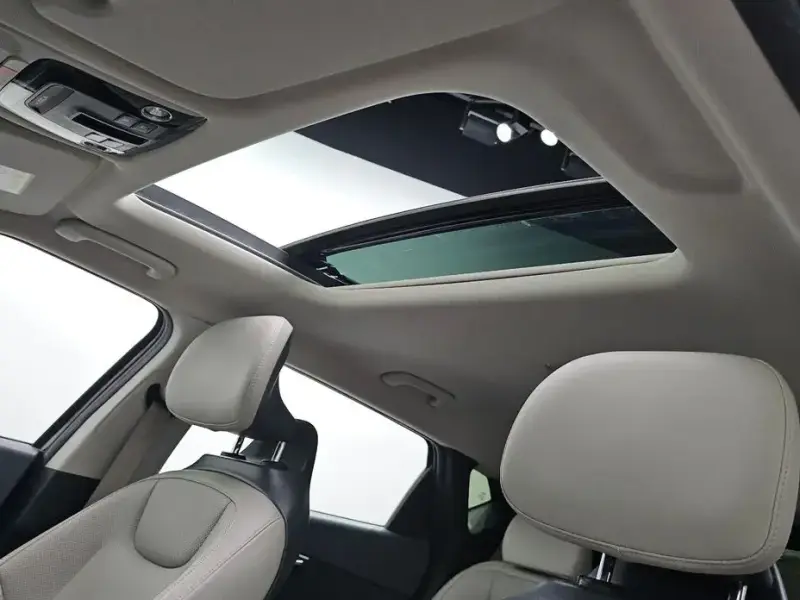 2023 Kia EV6 с пробегом 29 946 км