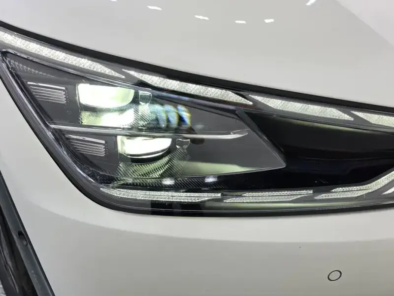 2023 Kia EV6 с пробегом 72 365 км