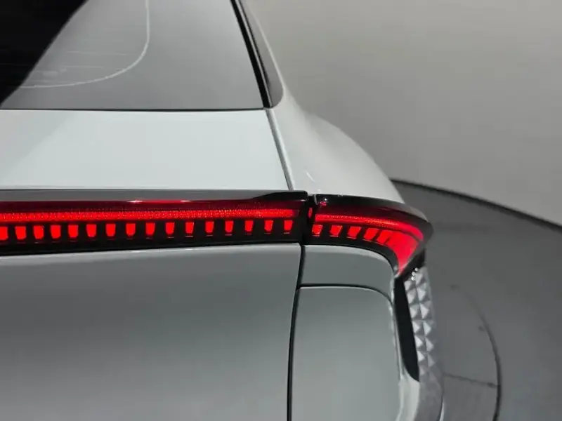 2023 Kia EV6 с пробегом 72 365 км