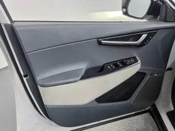 2023 Kia EV6 с пробегом 72 365 км