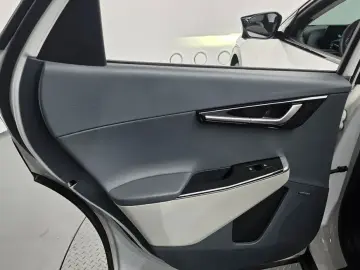 2023 Kia EV6 с пробегом 72 365 км