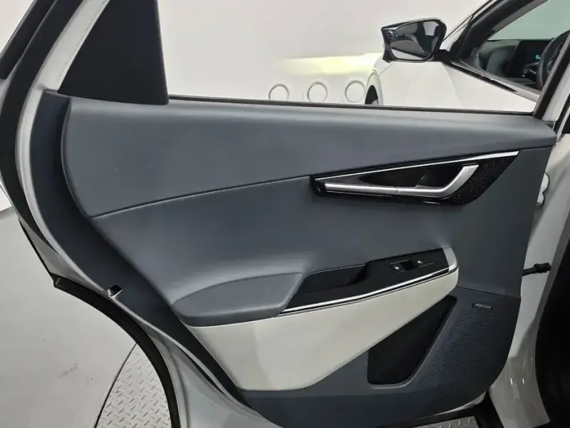 2023 Kia EV6 с пробегом 72 365 км