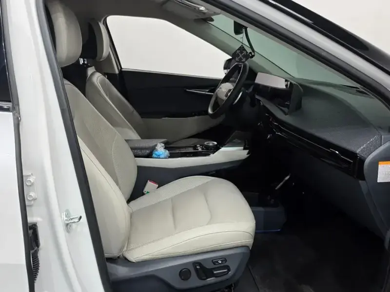 2023 Kia EV6 с пробегом 72 365 км